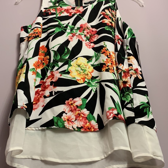 NWT ZAC & RACHEL small Floral tank top high low sleeveless black white floral - Picture 4 of 9